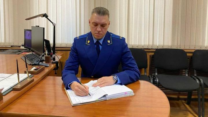 Дрифт на парковке закончился дракой: избиты супруги из Энгельса Дрифт на парковке закончился дракой: избиты супруги из Энгельса
