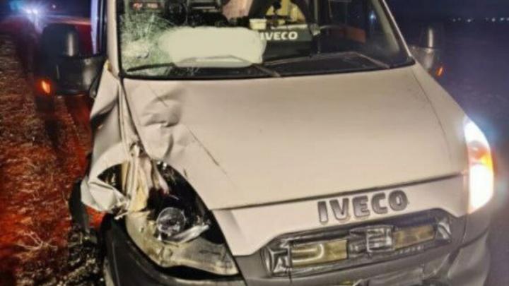 Женщина погибла под колесами автобуса в Вольском районе