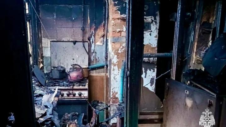 На пожаре в Ершове задохнулся в дыму мужчина На пожаре в Ершове задохнулся в дыму мужчина