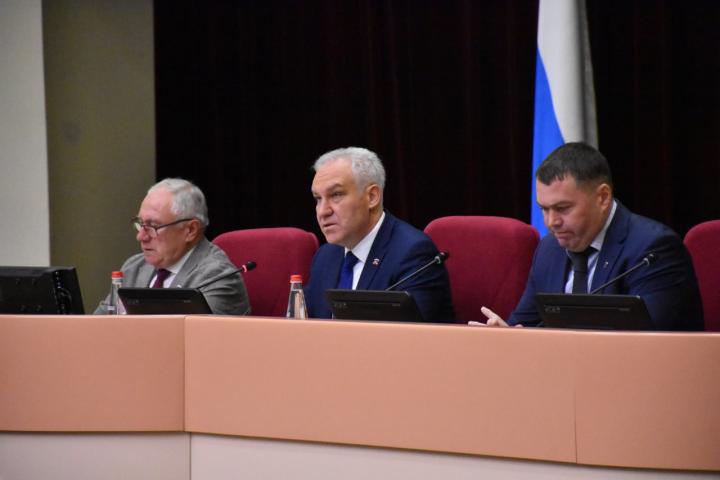 203,7 млрд расходов и споры депутатов: каким Саратов встретит 2026 год 203,7 млрд расходов и споры депутатов: каким Саратов встретит 2026 год