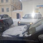 В некоторых локациях Саратова сохраняются снежные заносы В некоторых локациях Саратова сохраняются снежные заносы