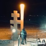 Очередь в ледяную воду: как саратовцы отметили Крещение на новом пляже