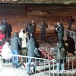 Очередь в ледяную воду: как саратовцы отметили Крещение на новом пляже