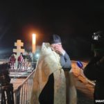 Очередь в ледяную воду: как саратовцы отметили Крещение на новом пляже