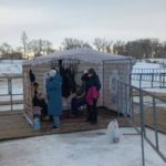 В Энгельсе продолжаются Крещенские купания В Энгельсе продолжаются Крещенские купания