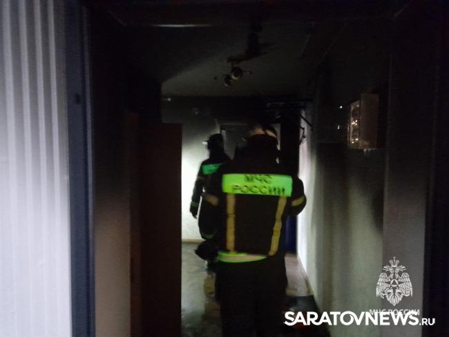 Пять человек спасены из задымленного дома в Энгельсе Пять человек спасены из задымленного дома в Энгельсе