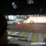 В Саратове туристический автобус попал в ДТП и перекрыл улицу Чернышевского
