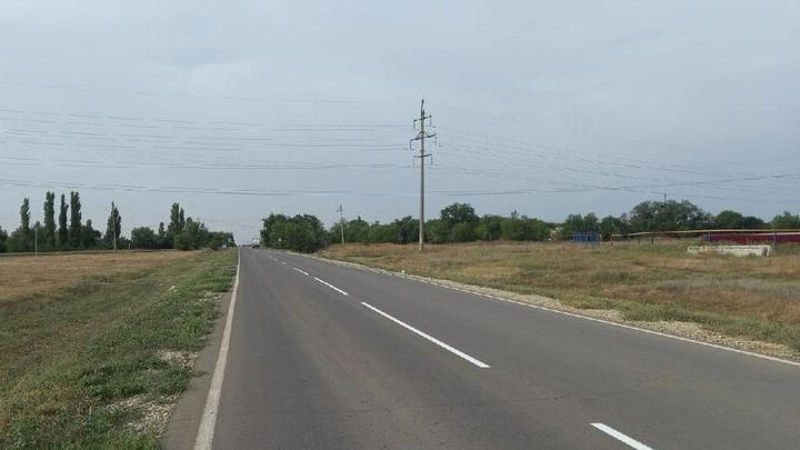 Дорога для школьных автобусов: в Саратовской области доделывают важную трассу между двумя районами Дорога для школьных автобусов: в Саратовской области доделывают важную трассу между двумя районами