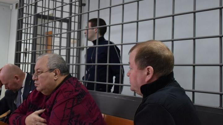 Прокурор запросил 9 лет колонии для экс-студента СГЮА за смертельное ДТП с 13-летней девочкой в Саратове Прокурор запросил 9 лет колонии для экс-студента СГЮА за смертельное ДТП с 13-летней девочкой в Саратове