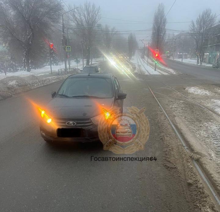 В Заводском районе Саратова автомобиль сбил женщину на пешеходном переходе В Заводском районе Саратова автомобиль сбил женщину на пешеходном переходе