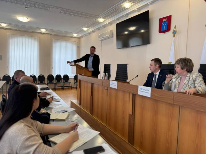 Сотни лыжников и заводские коллективы: в Энгельсе готовят самую массовую «Покровскую лыжню» Сотни лыжников и заводские коллективы: в Энгельсе готовят самую массовую «Покровскую лыжню»