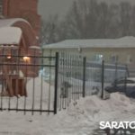 Иномарка проломила ограждение храма в Заводском районе Саратова