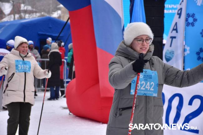 На «Лыжне России» в Саратове стартовали 5 тысяч человек — от малыша до ветерана Кубка мира На «Лыжне России» в Саратове стартовали 5 тысяч человек — от малыша до ветерана Кубка мира