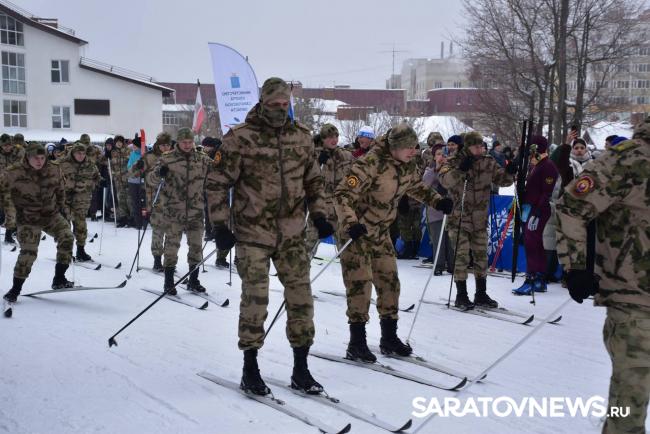 На «Лыжне России» в Саратове стартовали 5 тысяч человек — от малыша до ветерана Кубка мира На «Лыжне России» в Саратове стартовали 5 тысяч человек — от малыша до ветерана Кубка мира