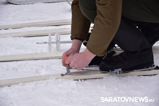 На «Лыжне России» в Саратове стартовали 5 тысяч человек — от малыша до ветерана Кубка мира На «Лыжне России» в Саратове стартовали 5 тысяч человек — от малыша до ветерана Кубка мира