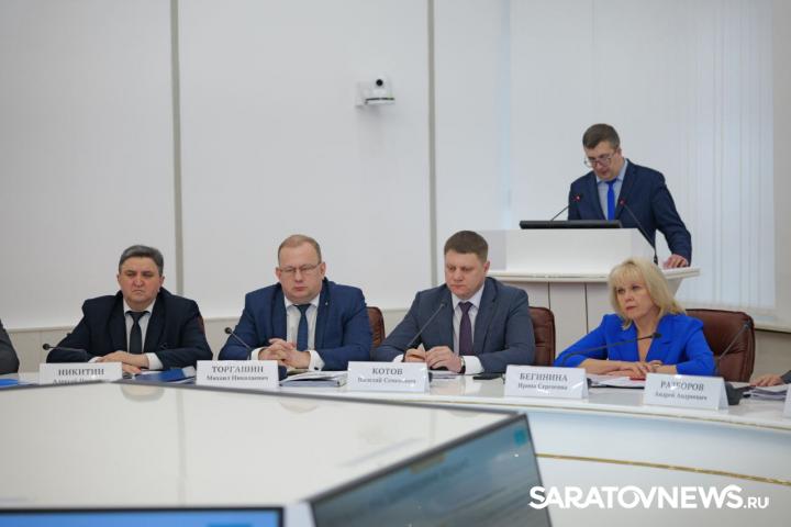 Бусаргин анонсировал областной прием граждан и расширение поддержки молодых специалистов в Саратовской области Бусаргин анонсировал областной прием граждан и расширение поддержки молодых специалистов в Саратовской области