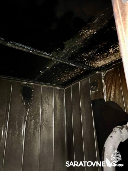 Четыре человека спасли из горящей девятиэтажки в Балакове Четыре человека спасли из горящей девятиэтажки в Балакове
