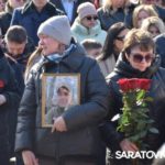 В Парке Победы Саратова на мемориал добавили имена 200 погибших участников СВО