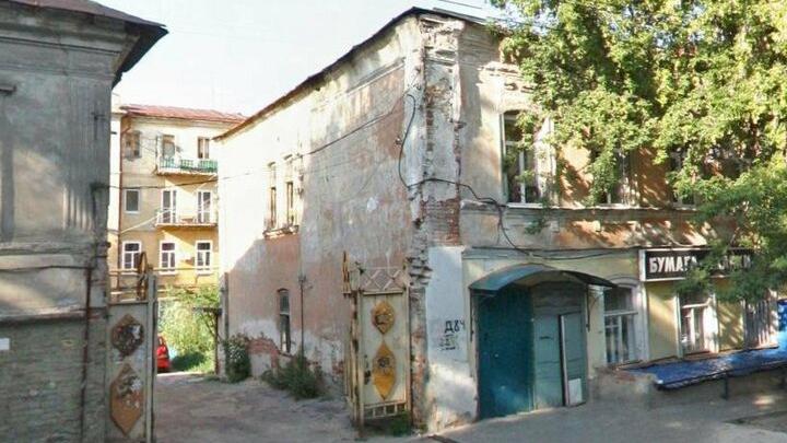 В Саратове расселят исторический дом на улице Челюскинцев В Саратове расселят исторический дом на улице Челюскинцев