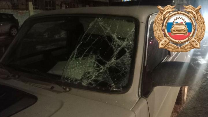 На Большой Садовой в Саратове «Нива» сбила пешехода На Большой Садовой в Саратове «Нива» сбила пешехода