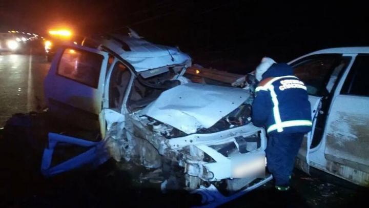 Два человека погибли и пять пострадали в автокатастрофе в Саратовской области Два человека погибли и пять пострадали в автокатастрофе в Саратовской области