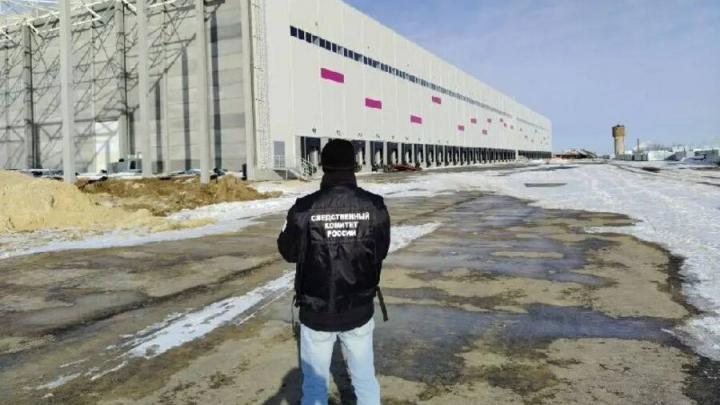 В Саратове рабочий упал с высоты на стройке: следователи проводят проверку В Саратове рабочий упал с высоты на стройке: следователи проводят проверку
