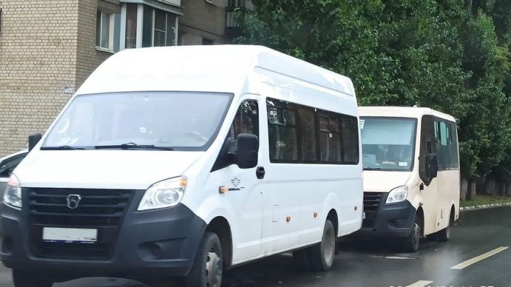 В Саратове подорожал проезд на двух автобусных маршрутах В Саратове подорожал проезд на двух автобусных маршрутах