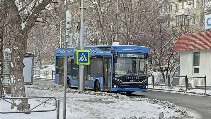 Из-за аварии на улице Чернышевского приостановлено движение троллейбусов Из-за аварии на улице Чернышевского приостановлено движение троллейбусов