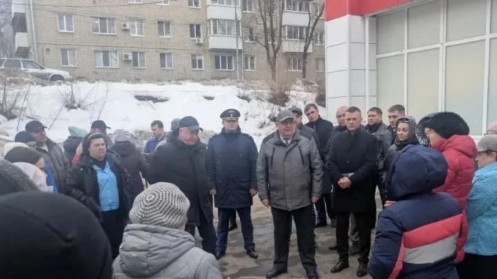 Стало известно, когда закончат остекление в домах, пострадавших от дронов в Саратове Стало известно, когда закончат остекление в домах, пострадавших от дронов в Саратове