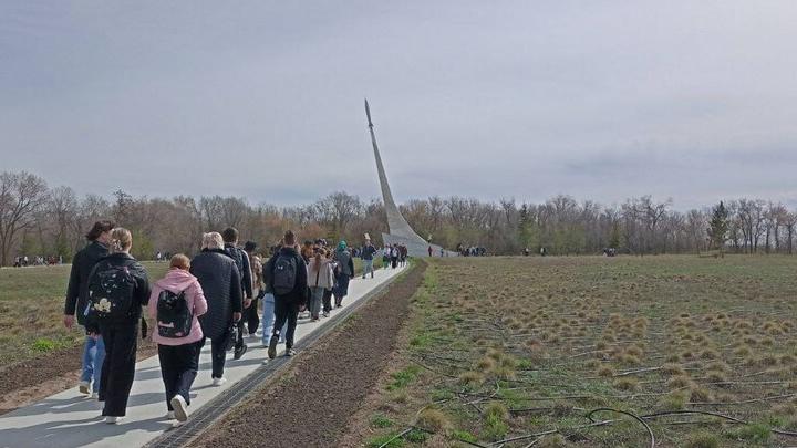 Энгельс готовится принять тысячи гостей на месте приземления Гагарина Энгельс готовится принять тысячи гостей на месте приземления Гагарина