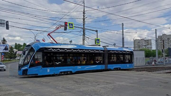 В Саратове остановили движение «тройки», запущенной сегодня