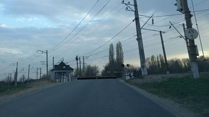 Переезд в Гагаринском районе Саратова закроют на ночьиз-за ремонта путей Переезд в Гагаринском районе Саратова закроют на ночьиз-за ремонта путей