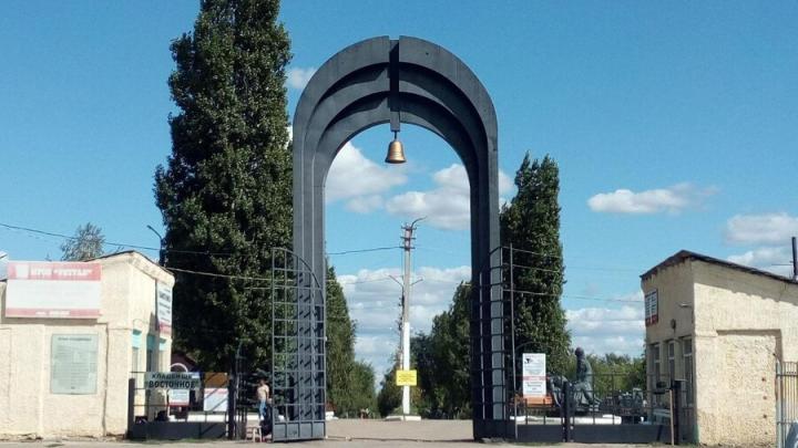 В Энгельсе на Радоницу между кладбищами будет курсировать автобус В Энгельсе на Радоницу между кладбищами будет курсировать автобус
