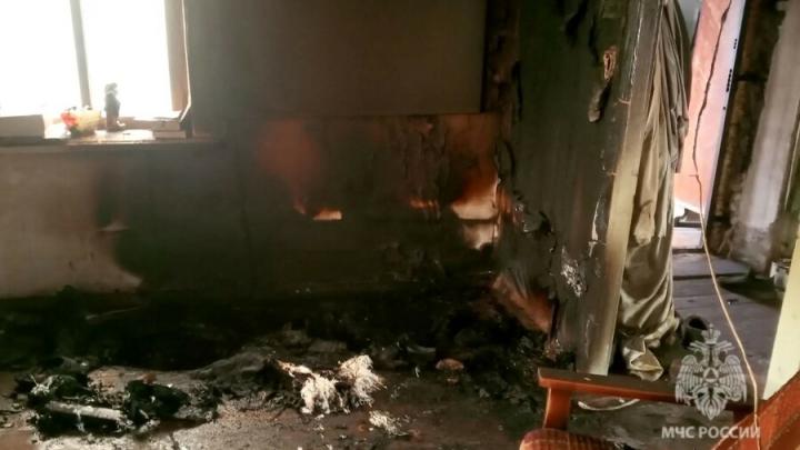 Горел диван: на пожаре в Аткарском районе погиб мужчина Горел диван: на пожаре в Аткарском районе погиб мужчина