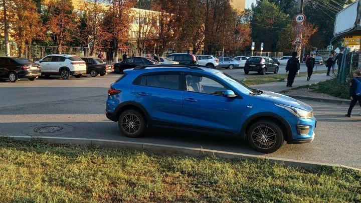 Пугачевец попался с поддельными правами Пугачевец попался с поддельными правами