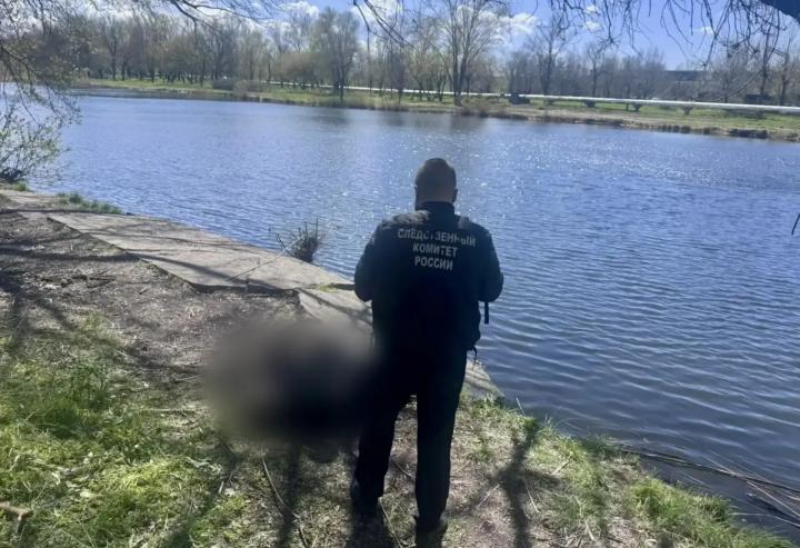 Тело извлекли спасатели: в Балаково выясняют обстоятельства гибели мужчины Тело извлекли спасатели: в Балаково выясняют обстоятельства гибели мужчины