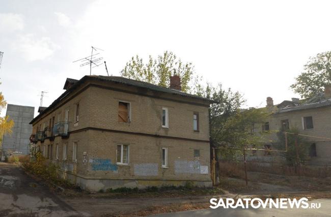 В Саратове снесут две аварийные двухэтажки: на 2-й Дачной и на Техстекло В Саратове снесут две аварийные двухэтажки: на 2-й Дачной и на Техстекло