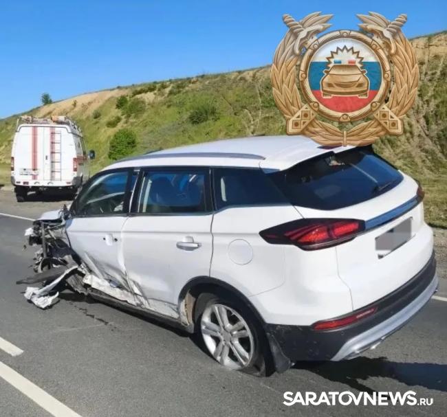 Двое детей и водитель попали в больницу после ДТП под Вольском Двое детей и водитель попали в больницу после ДТП под Вольском