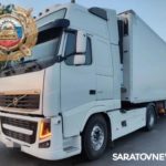 Водитель «Калины» погиб в жестком ДТП с двумя грузовиками в Саратовской области