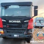 Водитель «Калины» погиб в жестком ДТП с двумя грузовиками в Саратовской области