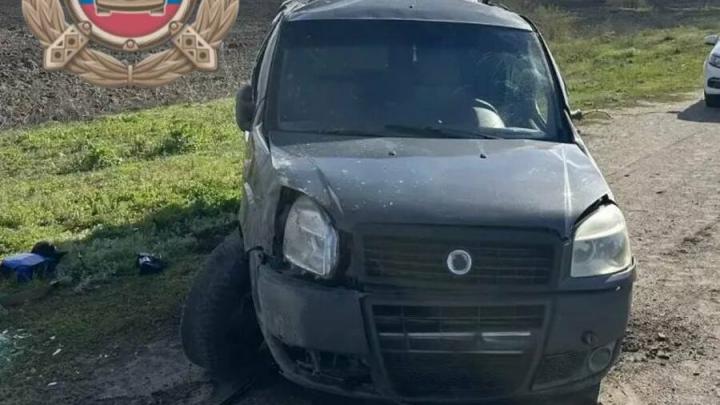 Около Маркса перевернулся Fiat, водитель попал в больницу Около Маркса перевернулся Fiat, водитель попал в больницу