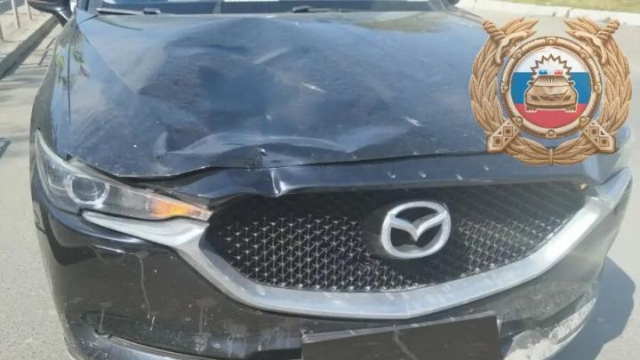 На Славянской площади в Саратове Mazda сбила мужчину На Славянской площади в Саратове Mazda сбила мужчину
