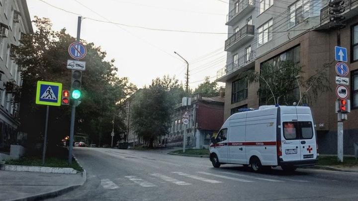 Две женщины и мужчина пострадали в ДТП на проспекте Строителей в Саратове Две женщины и мужчина пострадали в ДТП на проспекте Строителей в Саратове