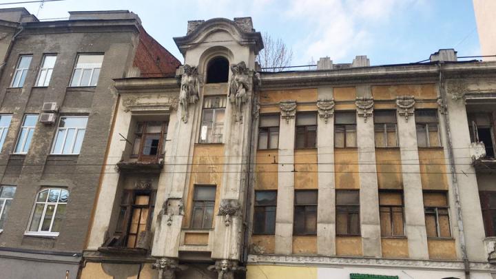 Дом Яхимовича на Советской в Саратове: чиновники через суд требуют начать реставрацию Дом Яхимовича на Советской в Саратове: чиновники через суд требуют начать реставрацию