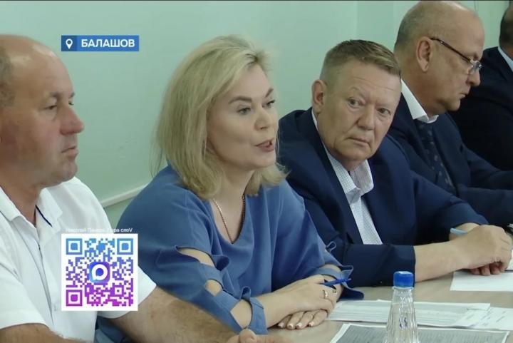 Деньги в карман УК, а крыши текут: Николай Панков устроил разнос балашовским коммунальщикам Деньги в карман УК, а крыши текут: Николай Панков устроил разнос балашовским коммунальщикам