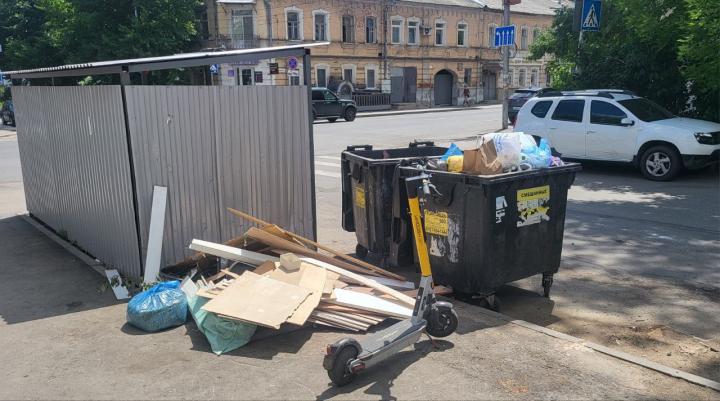 В соседнем с Саратовской областью регионе ввели огромные штрафы за парковку самокатов на газонах В соседнем с Саратовской областью регионе ввели огромные штрафы за парковку самокатов на газонах