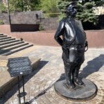 На ул.Октябрьской покрасили памятник Городовому На ул.Октябрьской покрасили памятник Городовому