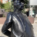 На ул.Октябрьской покрасили памятник Городовому На ул.Октябрьской покрасили памятник Городовому