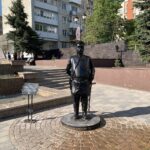 На ул.Октябрьской покрасили памятник Городовому На ул.Октябрьской покрасили памятник Городовому