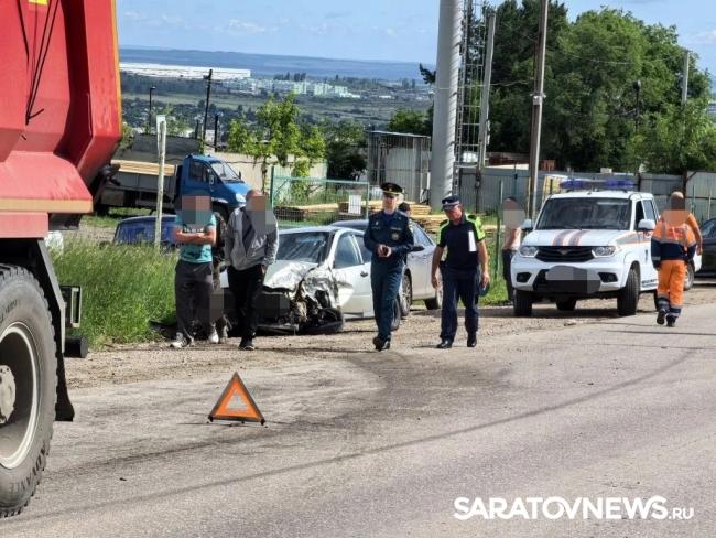Стало известно, кто ехал в перевернувшейся «ГАЗели» в Саратове Стало известно, кто ехал в перевернувшейся «ГАЗели» в Саратове